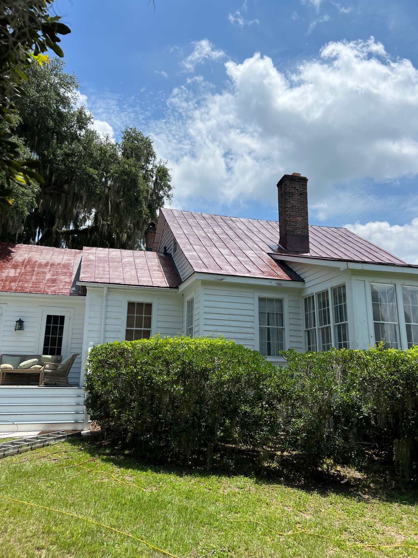 Roof primer & rust treatment in progress